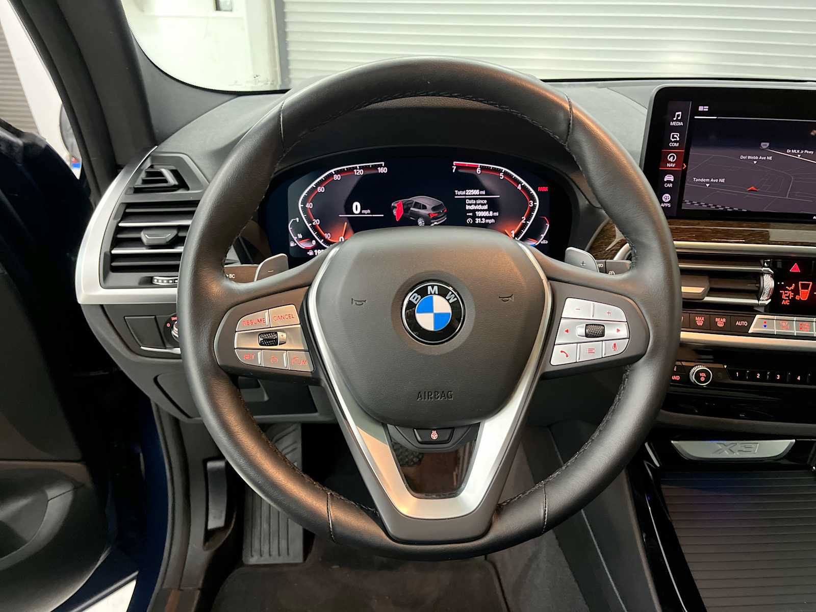 Used 2023 BMW X3 xDrive30i w/ Convenience Package w/ZPA AWD/4WD image 17