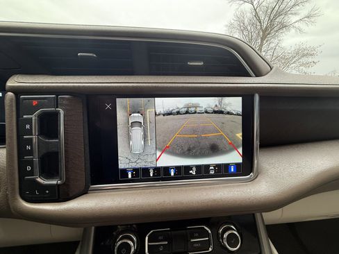 Used 2022 GMC Yukon Denali image 24