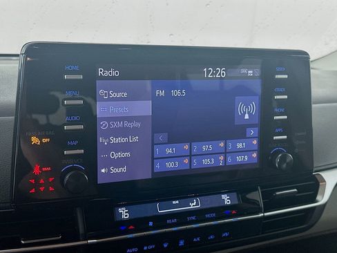 Used 2024 Toyota Sienna LE image 17