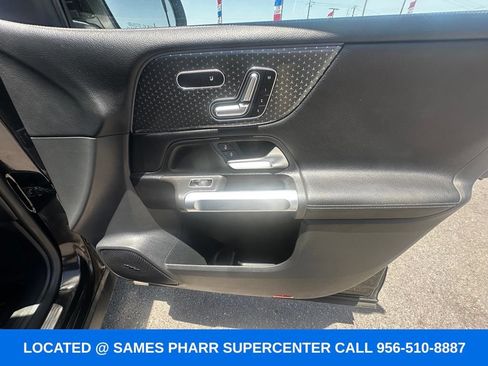 Used 2024 Mercedes-Benz GLB 250 4MATIC image 28