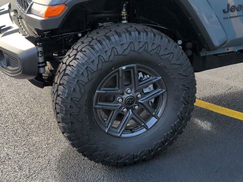 New 2026 Jeep Gladiator Sport AWD/4WD image 11