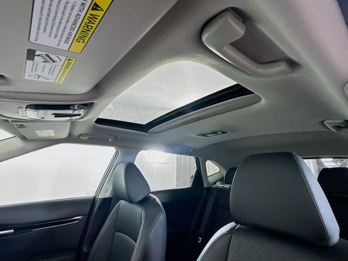 Used 2022 Kia Seltos SX w/ Sunroof Package image 26