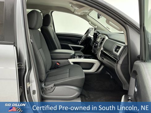 Used 2018 Nissan Titan SV w/ SV Convenience Package image 24