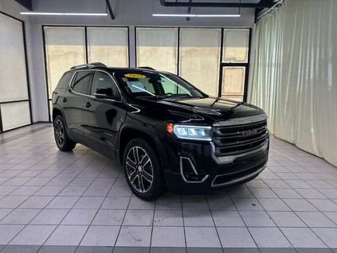 Certified 2023 GMC Acadia SLT w/ Technology Package AWD/4WD image 2