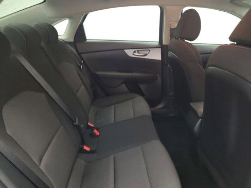 Used 2024 Kia Forte LXS w/ LXS Technology Package FWD image 19