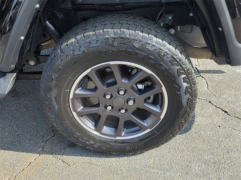 Used 2021 Jeep Gladiator Overland w/ Popular Equipment Package image 34