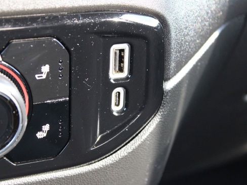 Used 2023 Chevrolet Silverado 1500 LT image 41