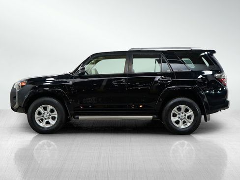 Used 2016 Toyota 4Runner SR5 AWD/4WD image 2