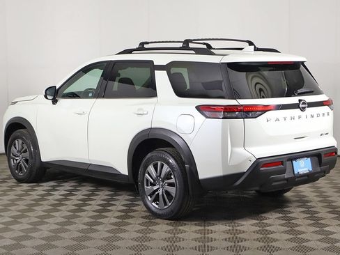 Used 2022 Nissan Pathfinder SV AWD/4WD image 9