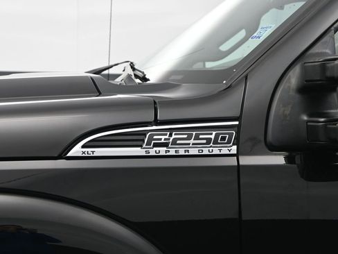 Used 2016 Ford F250 XLT w/ FX4 Off-Road Package image 15