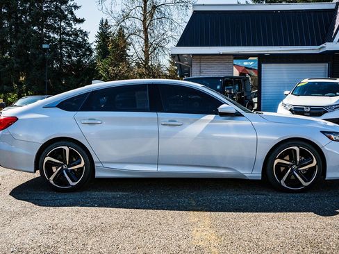 Used 2018 Honda Accord Sport image 19