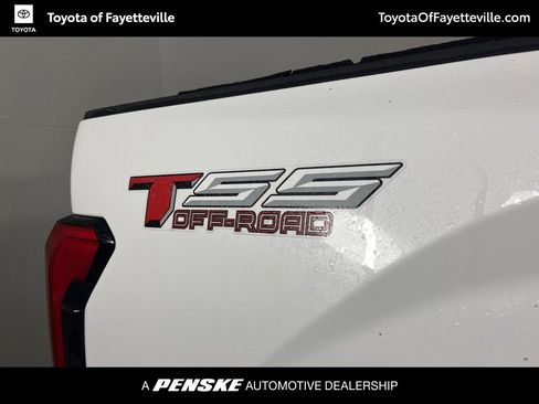 Used 2022 Toyota Tundra SR5 AWD/4WD image 5