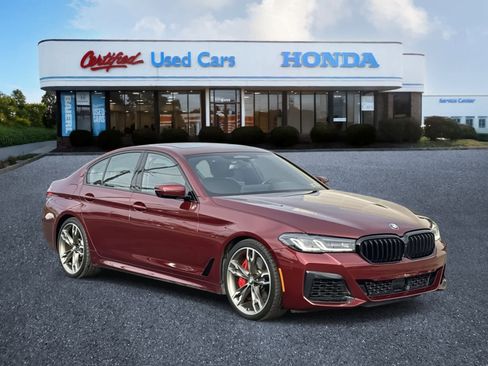 Used 2021 BMW M550i xDrive w/ Executive Package image 7