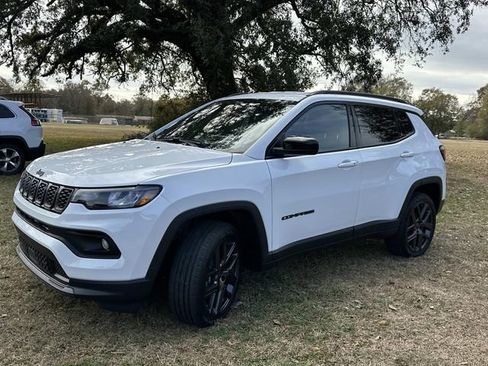 New 2026 Jeep Compass Latitude AWD/4WD image 14