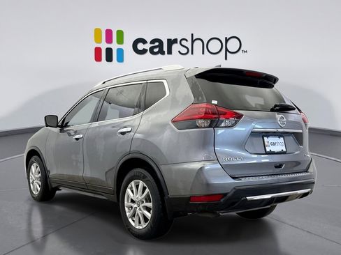 Used 2018 Nissan Rogue SV w/ Premium Package image 3