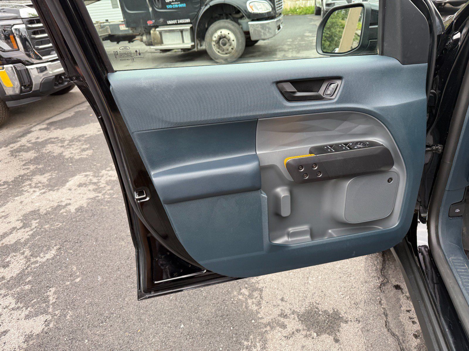 Used 2025 Ford Maverick Tremor AWD/4WD image 15