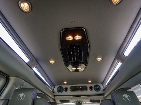 Used 2023 GMC Savana 2500 Extended image 44