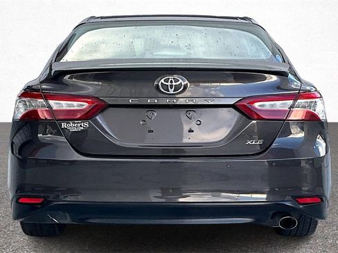 Certified 2018 Toyota Camry XLE image 6