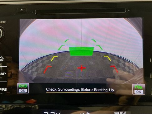 Used 2018 Subaru Outback 3.6R Limited AWD/4WD image 23