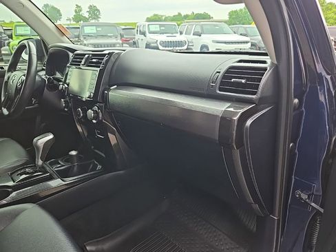 Used 2020 Toyota 4Runner TRD Off-Road Premium w/ Moonroof Package AWD/4WD image 73
