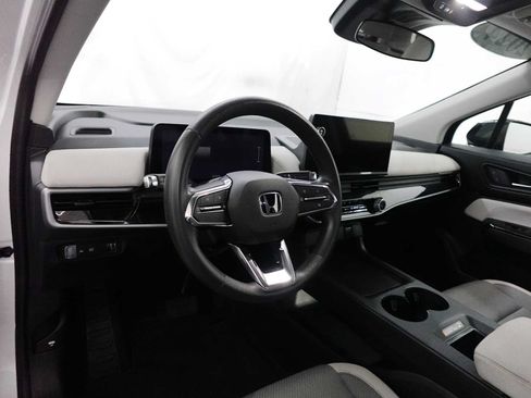 Used 2024 Honda Prologue EX image 15