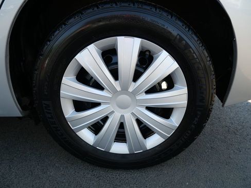 Used 2017 Toyota Corolla L w/ Carpet Mat Package (TMS) FWD image 37