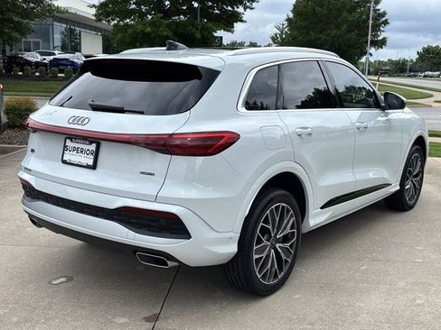 Used 2025 Audi Q5 Premium Plus w/ Premium Plus AWD/4WD image 3