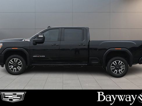 Used 2022 GMC Sierra 2500 AT4 w/ Gooseneck/5TH Wheel Package image 4