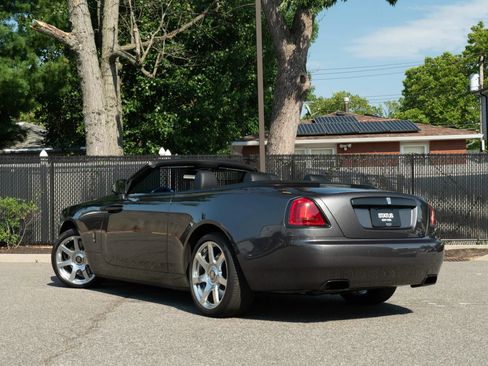 Used 2017 Rolls-Royce Dawn RWD image 11
