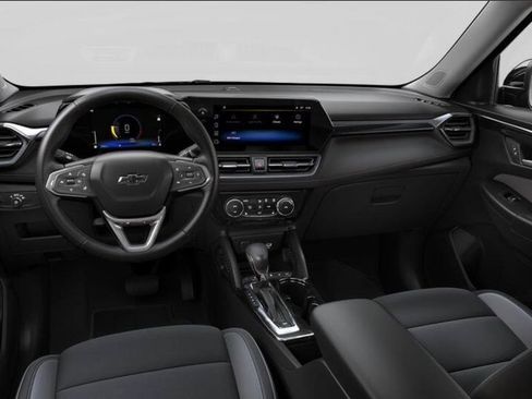 Used 2024 Chevrolet TrailBlazer LT FWD image 4