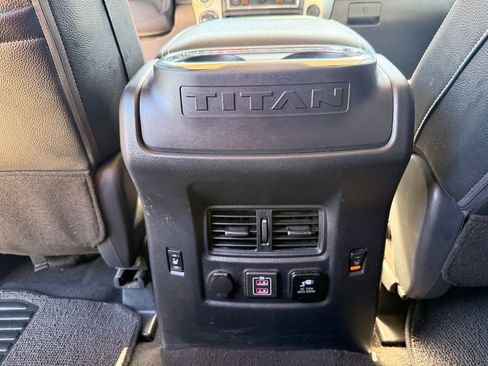 Used 2019 Nissan Titan PRO-4X AWD/4WD image 26