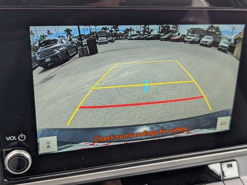 Used 2026 Toyota Camry SE w/ Convenience Package image 6