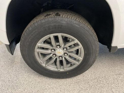 New 2025 Chevrolet Colorado LT w/ LT Convenience Package image 10