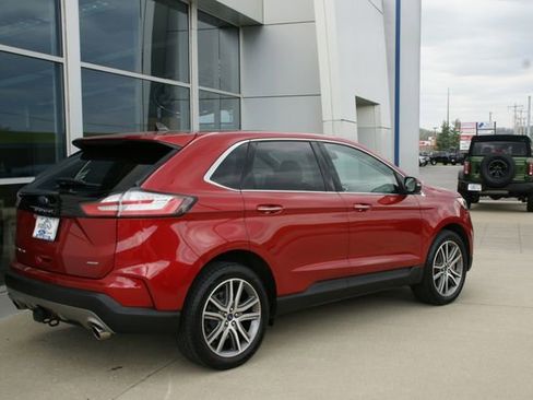 Certified 2022 Ford Edge Titanium w/ Class II Trailer Tow Package image 3