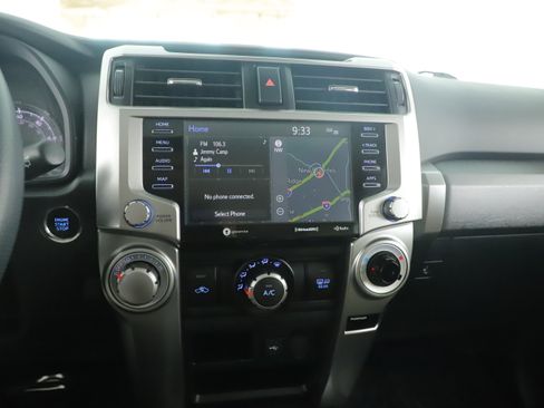 Used 2021 Toyota 4Runner SR5 Premium image 19