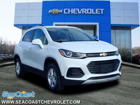 Used 2020 Chevrolet Trax LT w/ LT Convenience Package image 1