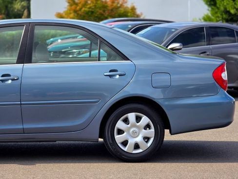 Used 2004 Toyota Camry FWD image 7