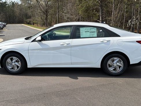 New 2026 Hyundai Elantra SE image 8