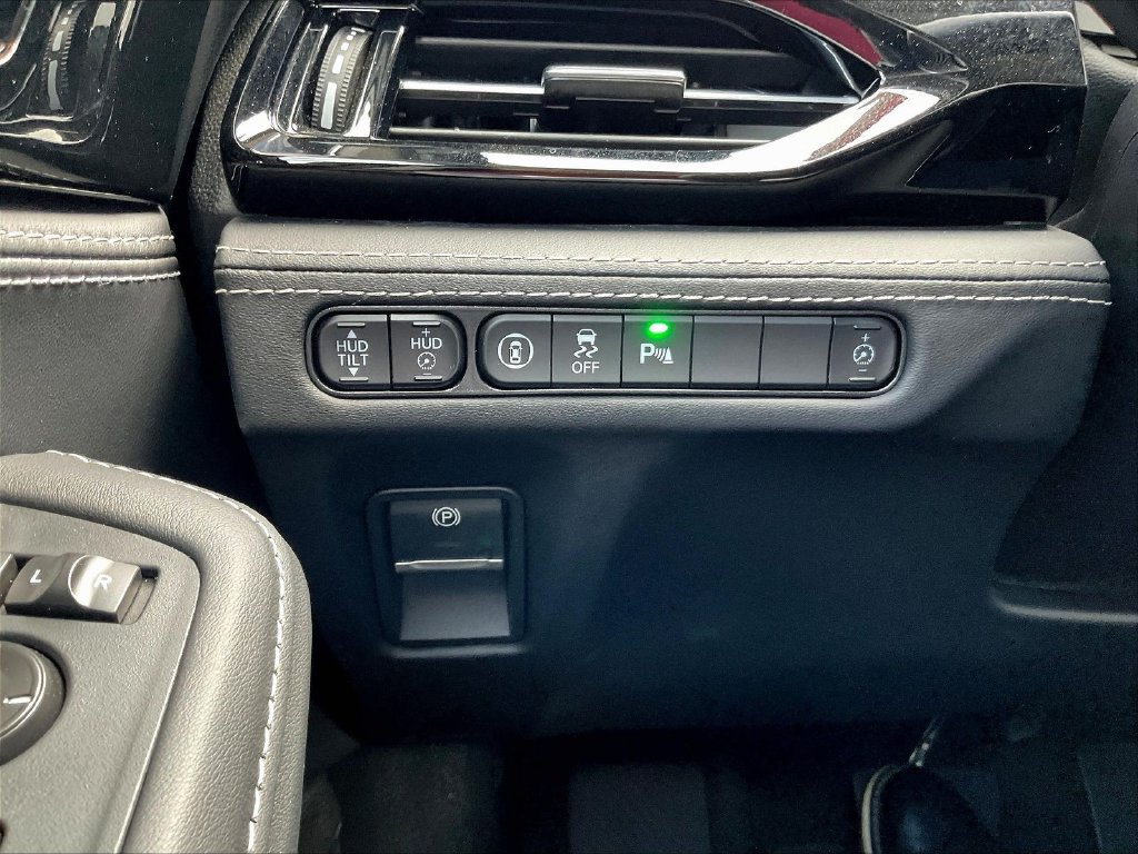 Certified 2026 Acura MDX w/ Advance Package AWD/4WD image 17