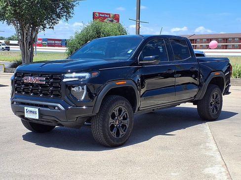 Used 2025 GMC Canyon Elevation w/ Convenience Package RWD image 4
