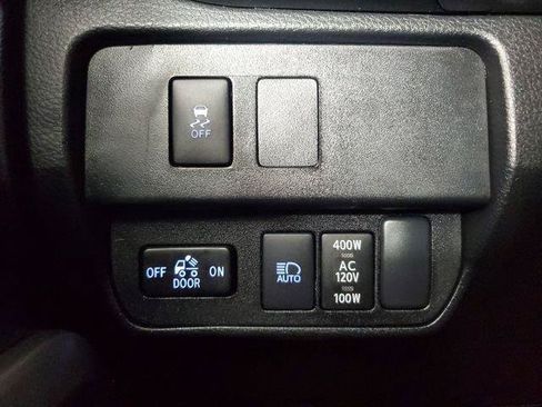Used 2023 Toyota Tacoma TRD Off-Road AWD/4WD image 34