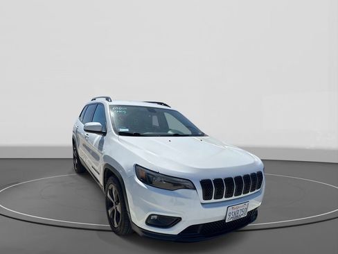 Used 2020 Jeep Cherokee Latitude Plus FWD image 4
