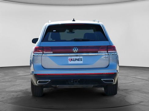 Used 2025 Volkswagen Atlas SE AWD/4WD image 8