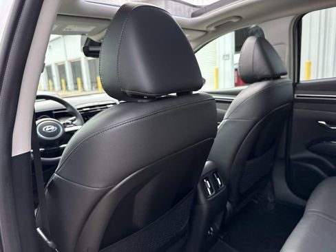 Used 2023 Hyundai Tucson Limited FWD image 12