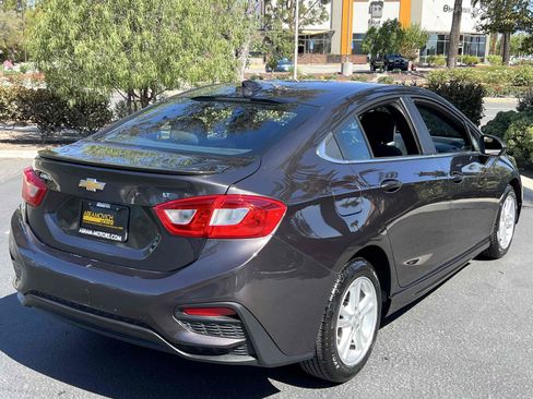 Used 2017 Chevrolet Cruze LT w/ RS Package FWD image 21