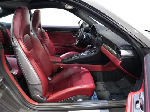 Used 2017 Porsche 911 Carrera 4S AWD/4WD image 30