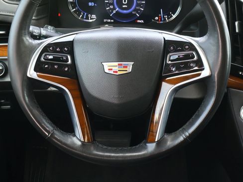 Used 2020 Cadillac Escalade ESV Premium Luxury RWD image 14