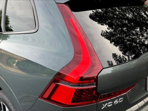 New 2026 Volvo XC60 B5 Plus w/ Climate Package image 25