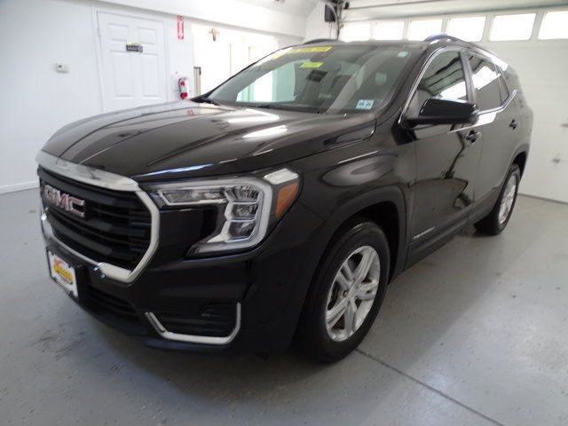 Certified 2024 GMC Terrain SLE w/ Driver Convenience Package AWD/4WD image 16