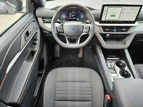 Certified 2025 Ford Explorer ST-Line image 14